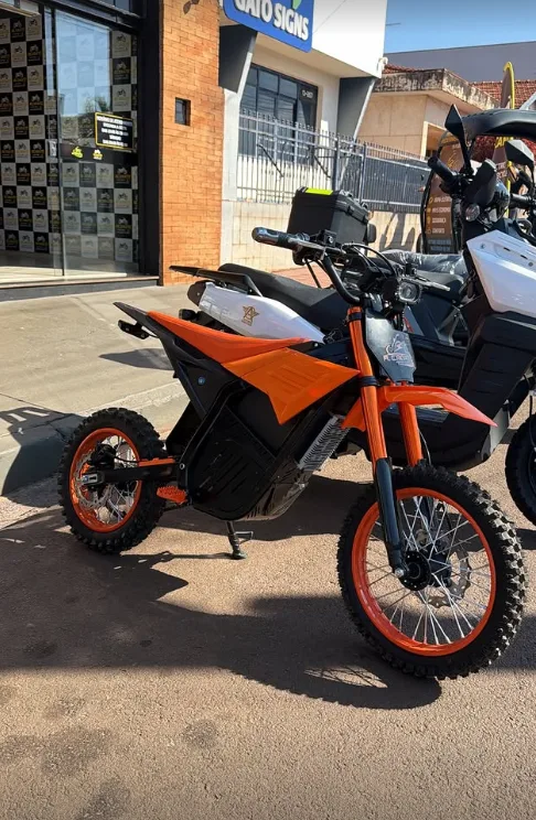 Moto de Trilha Elétrica Laranja